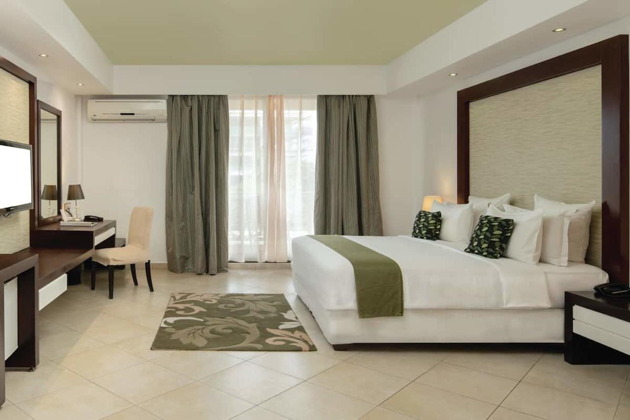 Peninsula Hotel Dar Es Salaam Exteriör bild